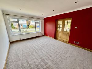 Sitting Room- click for photo gallery